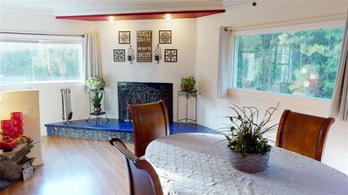 MY SPACIOUS DINING ROOM!