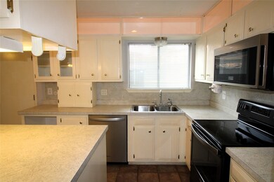 7406 Stone Pine Ln, Houston, TX 77041 - photo 3