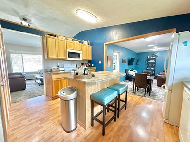 4613 Memorie Ln, Klamath Falls, OR 97603 - photo 7