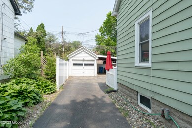 32 Van Buren St, Albany, NY 12206 - photo 4