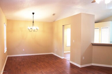 5026 Acre Estates Dr W, Jacksonville, FL 32210 - photo 3