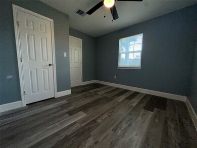 2449 Garapan St, Houston, TX 77091 - photo 5