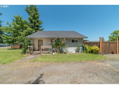 1050 N 5th St, Creswell, OR 97426 - photo 2