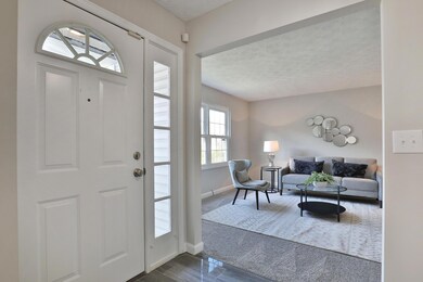 7566 Sharrington Dr, Columbus, OH 43235 - photo 3