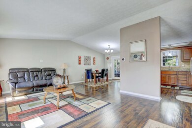 529 Fuselage Ave, Essex, MD 21221 - photo 5