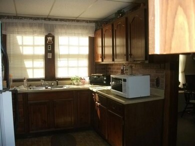 4 Thomas St, Bucksport, ME 04416 - photo 5