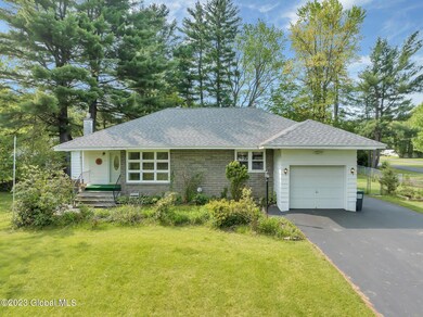 11 Stock Ln, Rensselaer, NY 12144 - photo 2