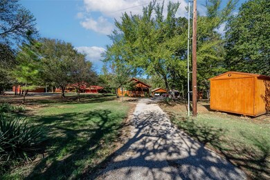 2107 Flowing Wells Rd, Pottsboro, TX 75076 - photo 2