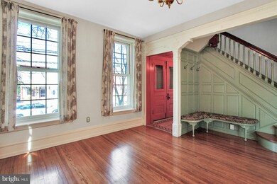 320 W High St, Womelsdorf, PA 19567 - photo 2