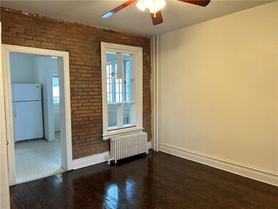 HOUSE - DINING ROOM