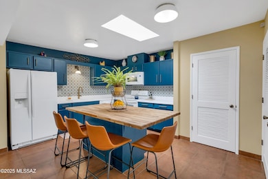 9153 E Broadway-1-17