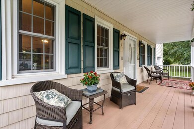 Farmer's Porch