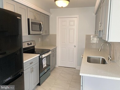 110 N Berks St, Boyertown, PA 19512 - photo 3