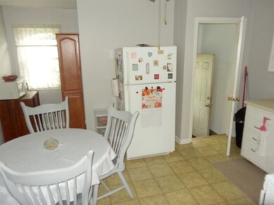 2906 S Vine St, Muncie, IN 47302 - photo 7