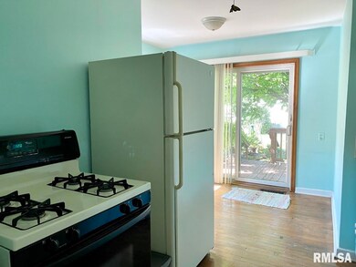 823 N Hamilton St, Lincoln, IL 62656 - photo 4