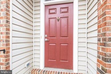 2512 Woodrow Wilson Dr, Herndon, VA 20171 - photo 2