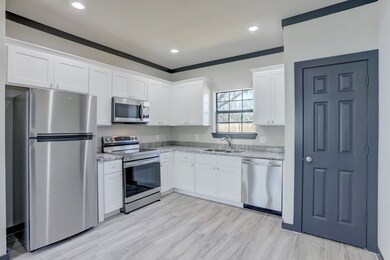 4802 Cruse Rd unit 1, Houston, TX 77016 - photo 5