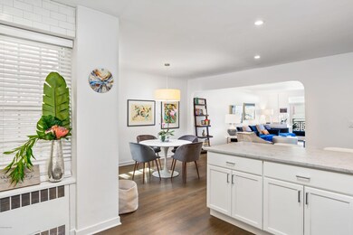 KITCHEN / DINING AREA