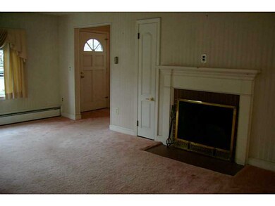 24 Edgewood Dr, Barrington, RI 02806 - photo 5