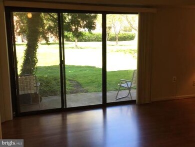 10724 West Dr unit 103, Fairfax, VA 22030 - photo 5