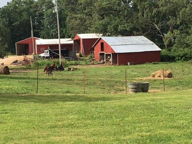 126 S Cannon Blvd, Shelbyville, TN 37160 - photo 2