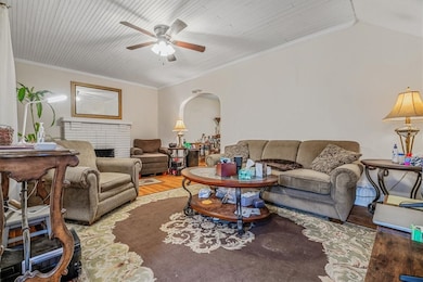 1211 Davidson St, Aliquippa, PA 15001 - photo 6