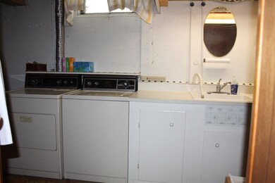 30 Park Ave, Claremont, NH 03743 - photo 7