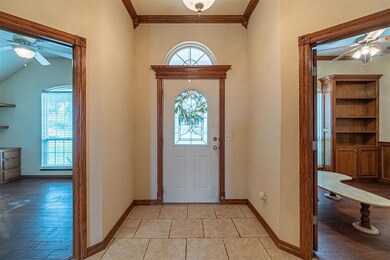 2813 Stonebridge Ct, Norman, OK 73071 - photo 6