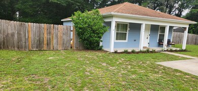 Side with gate