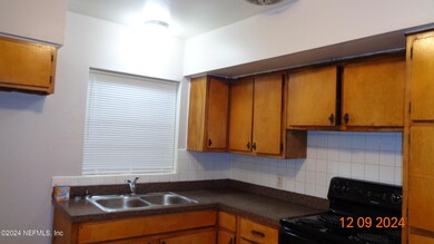 5131 Redstone Dr, Jacksonville, FL 32210 - photo 6