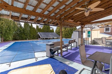 Solar Heated, Salt Water, 8ft Deep, Brand New Perg
