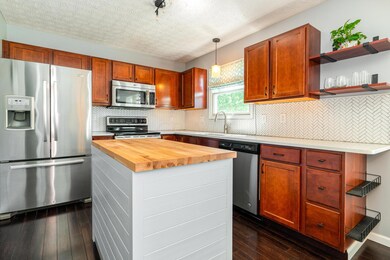 1323 Kellerman Ct-12
