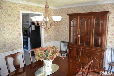 4622 Warren St, Davenport, IA 52806 - photo 6