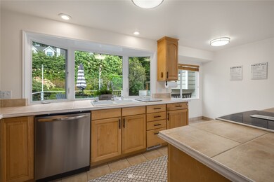 831 Pine St, Edmonds, WA 98020 - photo 4