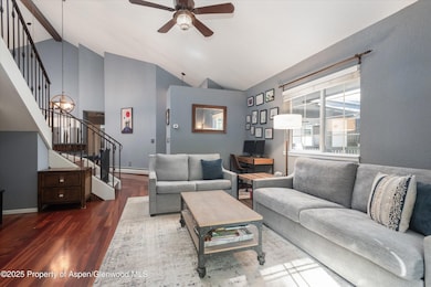 03-7203ElkLn_250911005_1