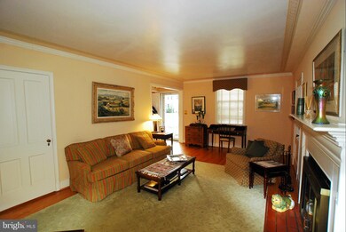 118 Bellemore Rd, Baltimore, MD 21210 - photo 4