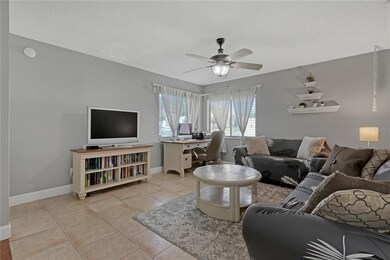 Beautifully Updated 1 story townhome