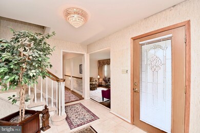 1011 Salt Meadow Ln, McLean, VA 22101 - photo 5