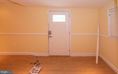 12301 Daisy Ln, Glenn Dale, MD 20769 - photo 7