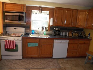 375 Deerfield Rd, Allenstown, NH 03275 - photo 6