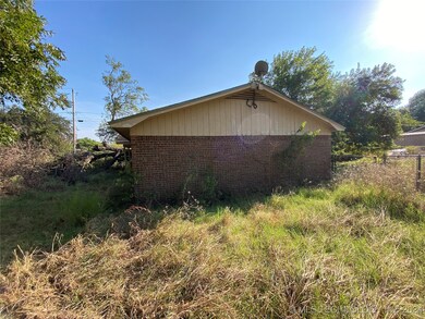 207 3rd, Achille, OK 74720 - photo 6