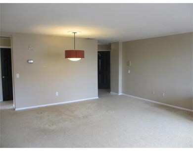 325 Plantation St unit 214, Worcester, MA 01604 - photo 2