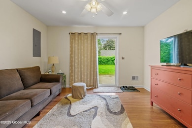 28-web-or-mls-1148-outer-dr