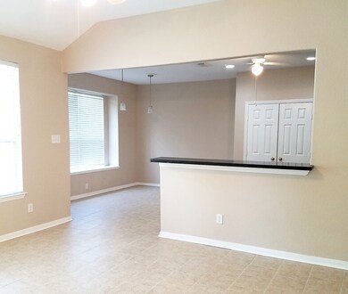 2715 Lost Maples Dr, Pearland, TX 77584 - photo 7