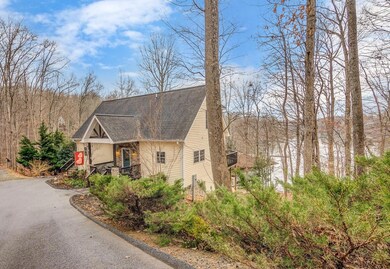 Lakefront with Privacy