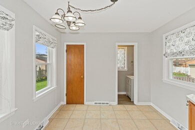 1426 Bristol Ave, Westchester, IL 60154 - photo 6