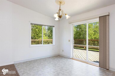 15-Dining Room-ELKO1639