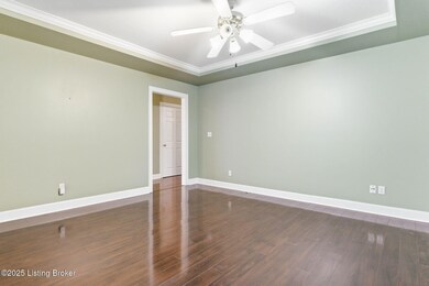 8552 Applegate Village Dr unit 8552, Louisville, KY 40219 - photo 6