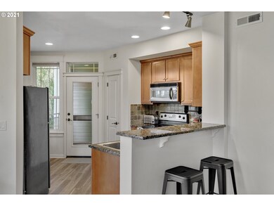 3195 Summerlinn Dr unit 35, West Linn, OR 97068 - photo 6