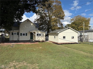 617 Franklin Ave, Conesville, OH 43811 - photo 3